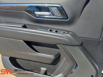 2025 Chevrolet Suburban LT