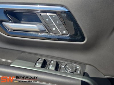 2025 Chevrolet Suburban LT