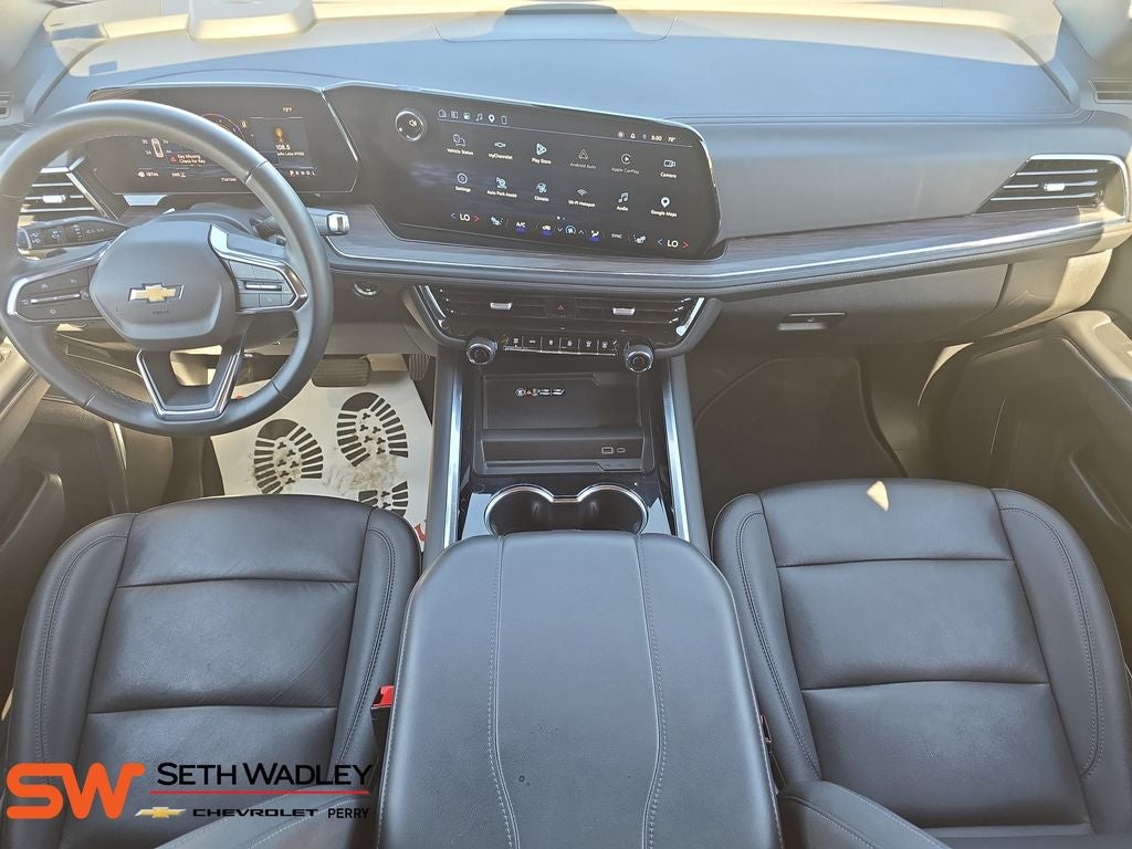 2025 Chevrolet Suburban LT