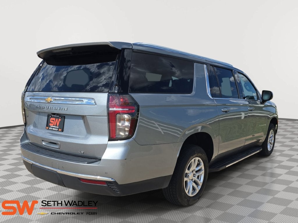 2024 Chevrolet Suburban LT