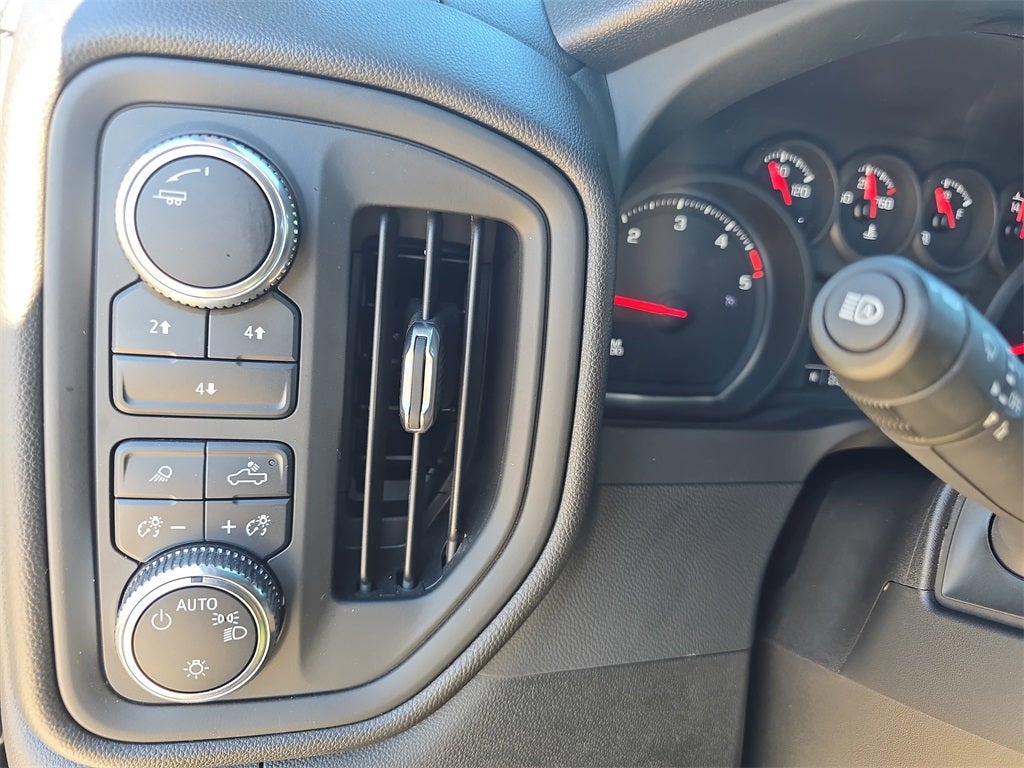 2024 GMC Sierra 2500HD Pro