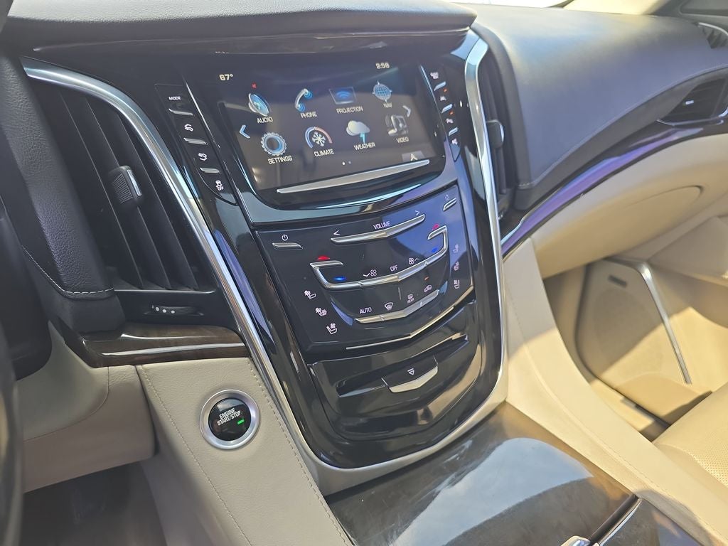 2018 Cadillac Escalade Luxury