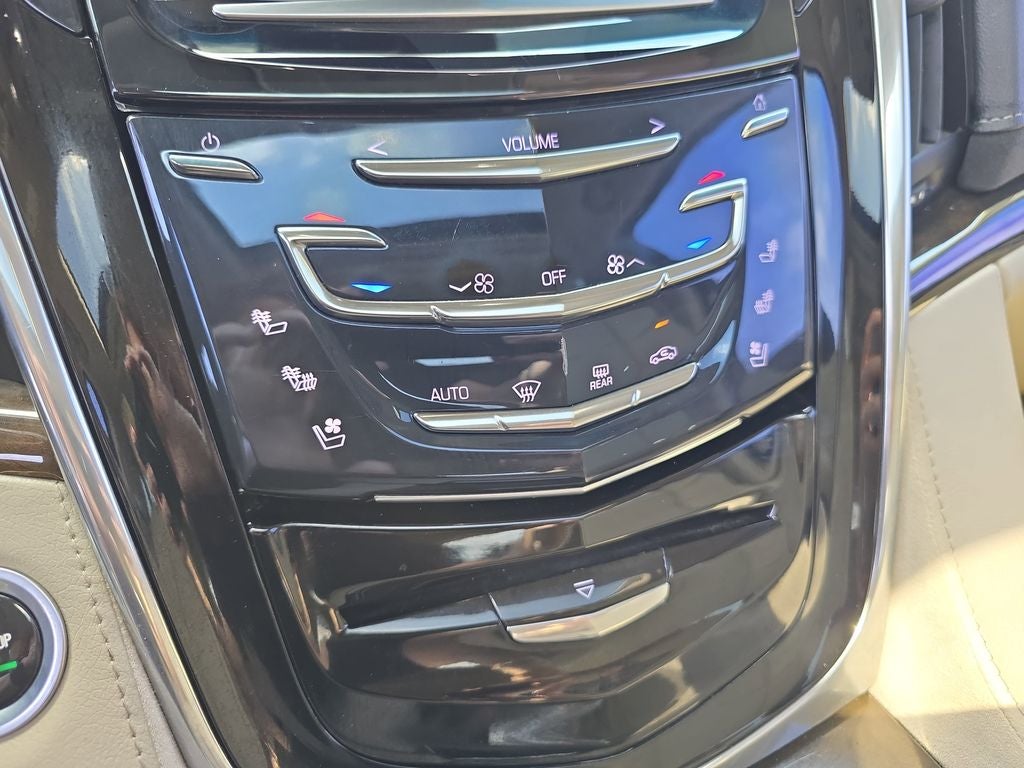 2018 Cadillac Escalade Luxury