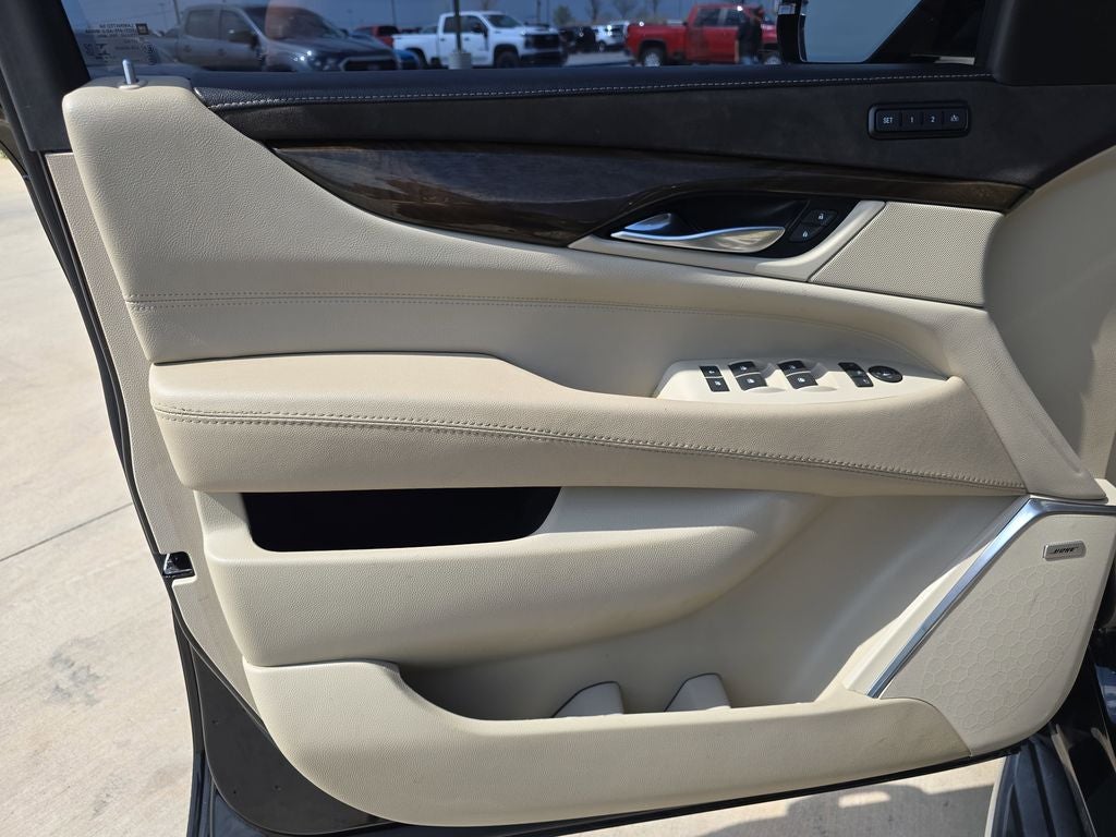 2018 Cadillac Escalade Luxury