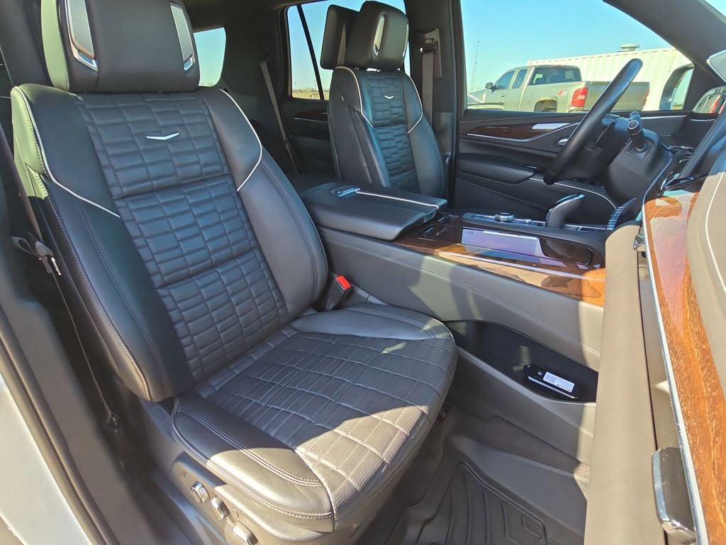 2022 Cadillac Escalade Premium Luxury Platinum