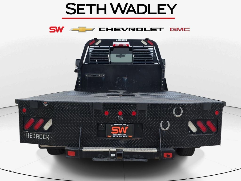 2019 Chevrolet Silverado 4500HD WT w/Flatbed wth wheel