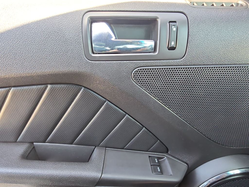 2013 Ford Mustang V6 Premium