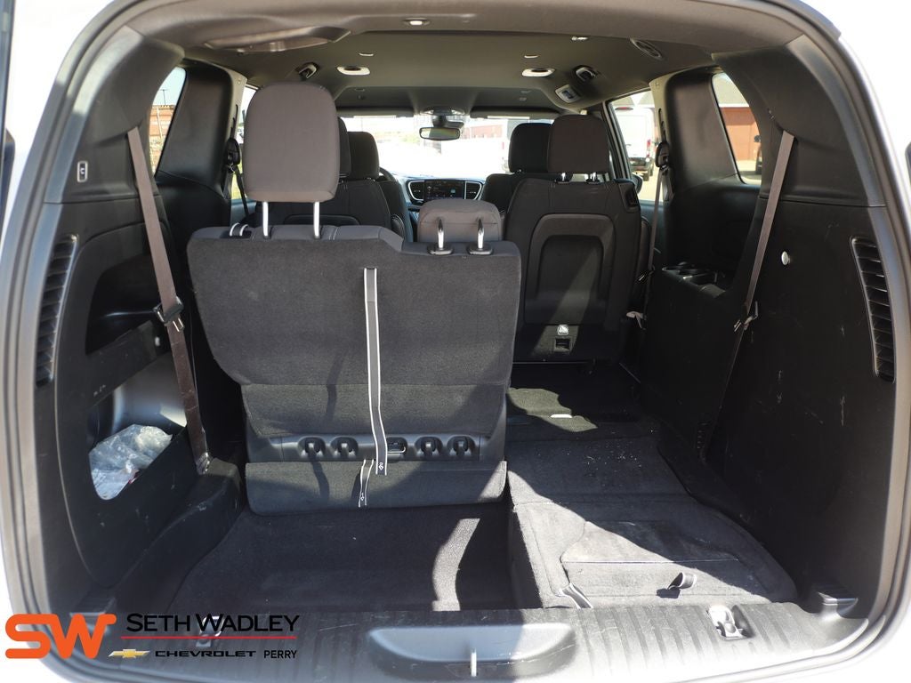 2023 Chrysler Pacifica Touring