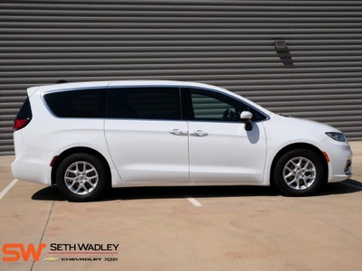 2023 Chrysler Pacifica Touring