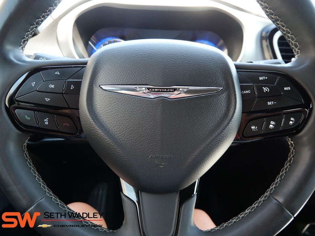 2023 Chrysler Pacifica Touring
