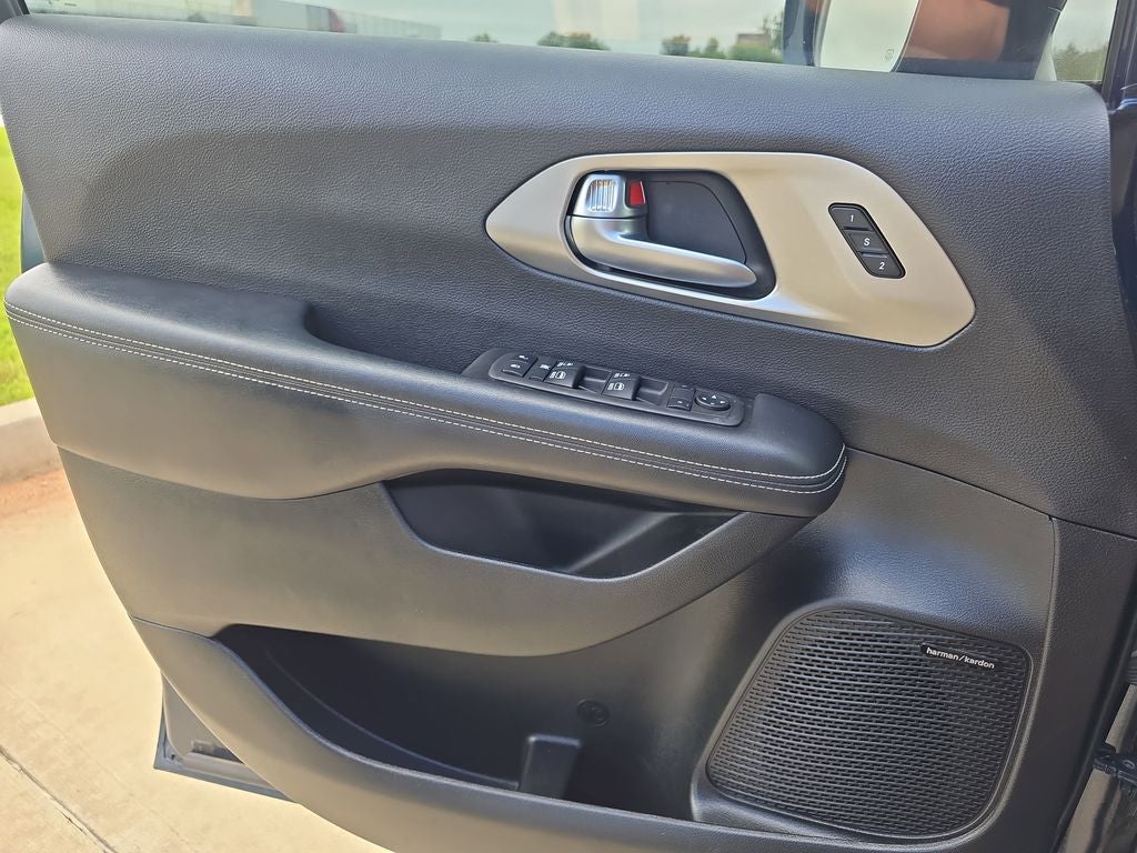 2022 Chrysler Pacifica Limited