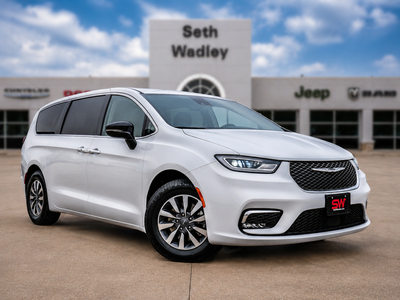 2024 Chrysler Pacifica Hybrid Select