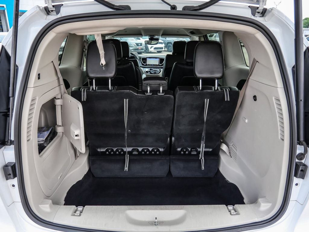 2024 Chrysler Pacifica Hybrid Select