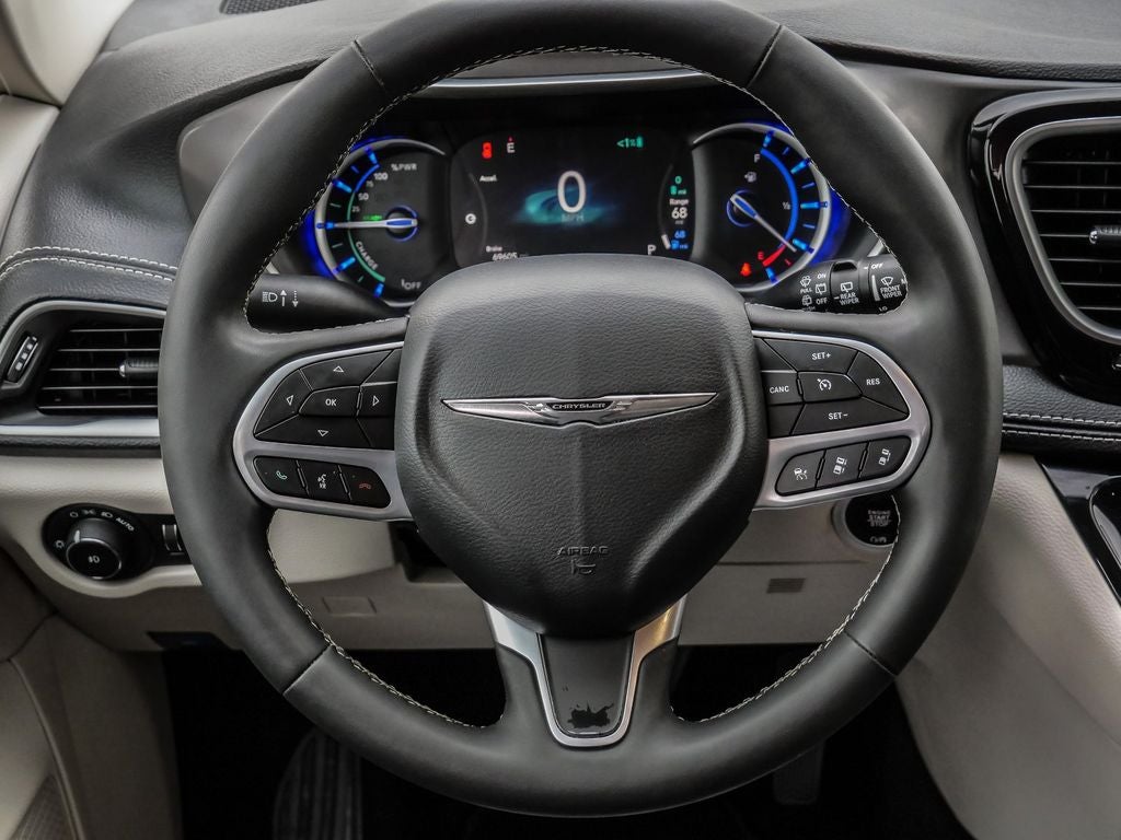 2024 Chrysler Pacifica Hybrid Select