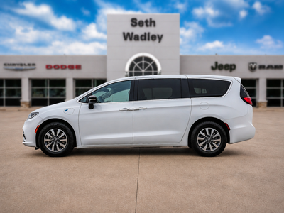 2024 Chrysler Pacifica Hybrid Select