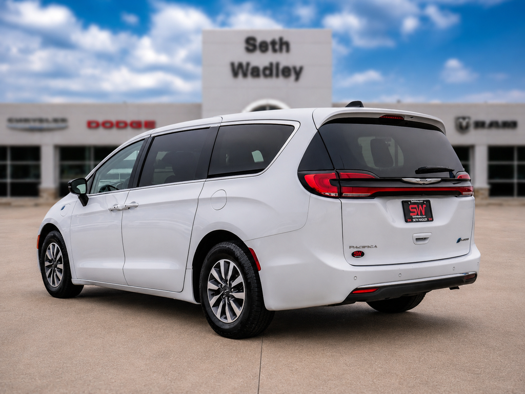2024 Chrysler Pacifica Hybrid Select