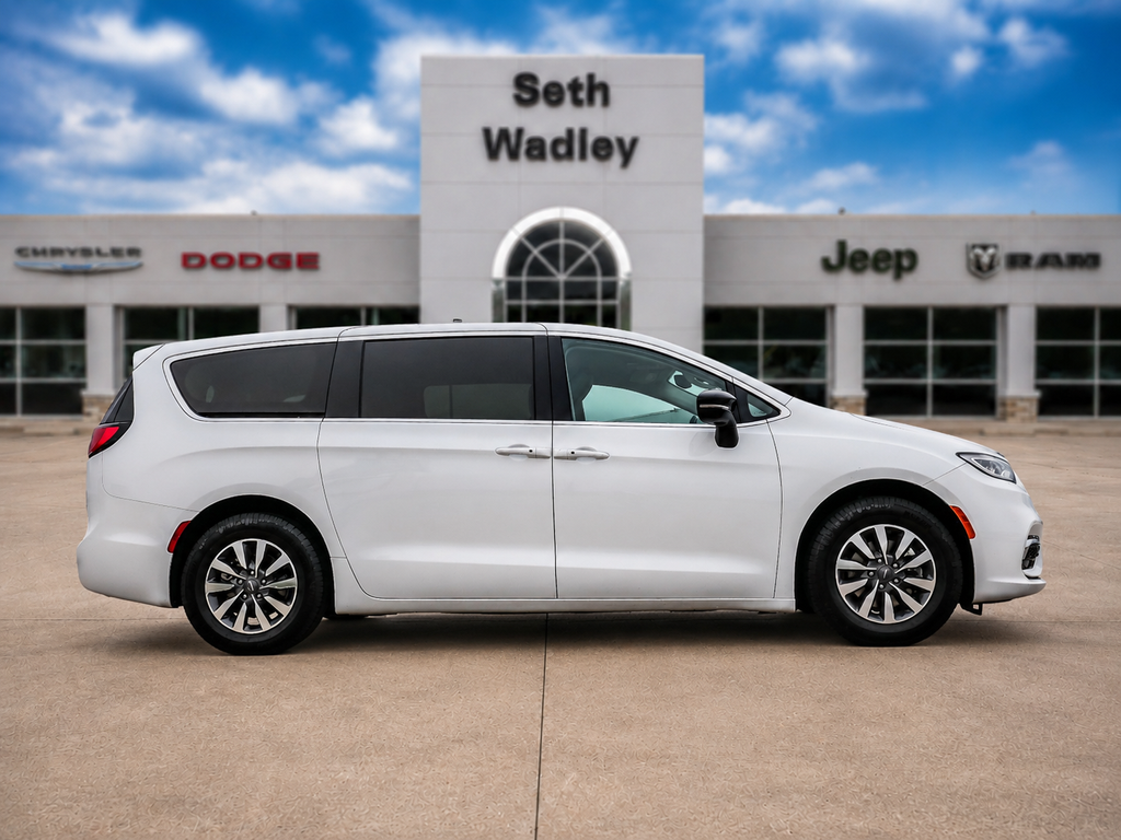 2024 Chrysler Pacifica Hybrid Select
