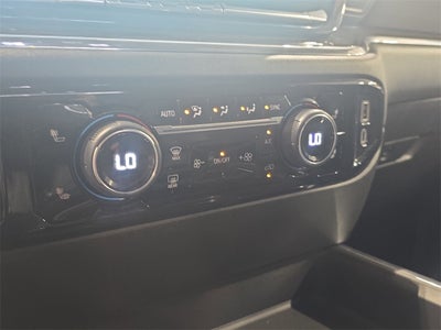 2024 Chevrolet Silverado 3500HD LT W/flatbed