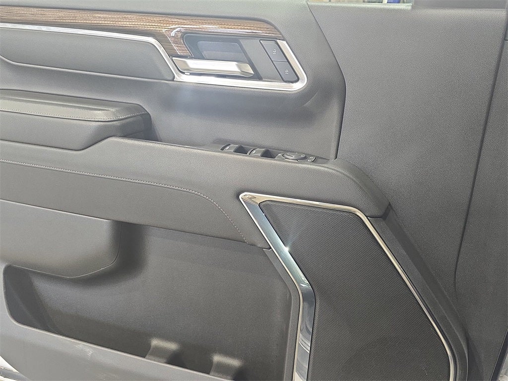 2024 Chevrolet Silverado 3500HD LT W/flatbed