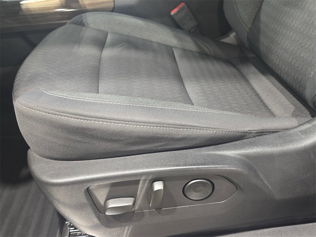 2024 Chevrolet Silverado 3500HD LT W/flatbed