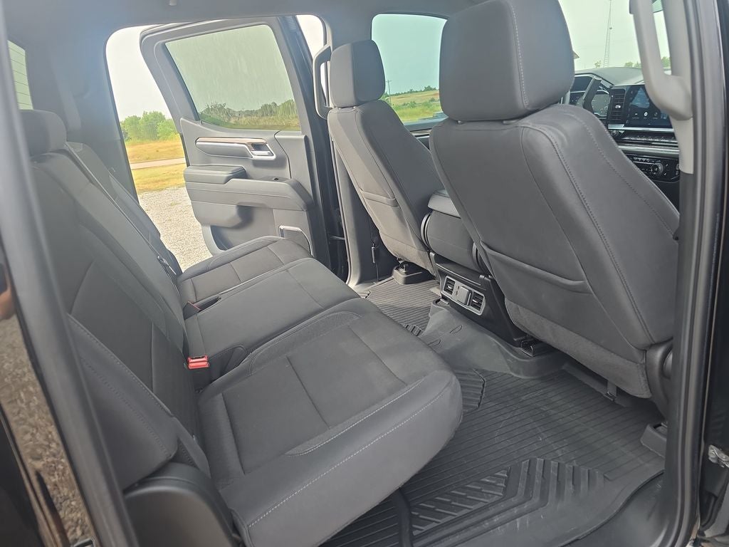 2024 Chevrolet Silverado 1500 LT LT1