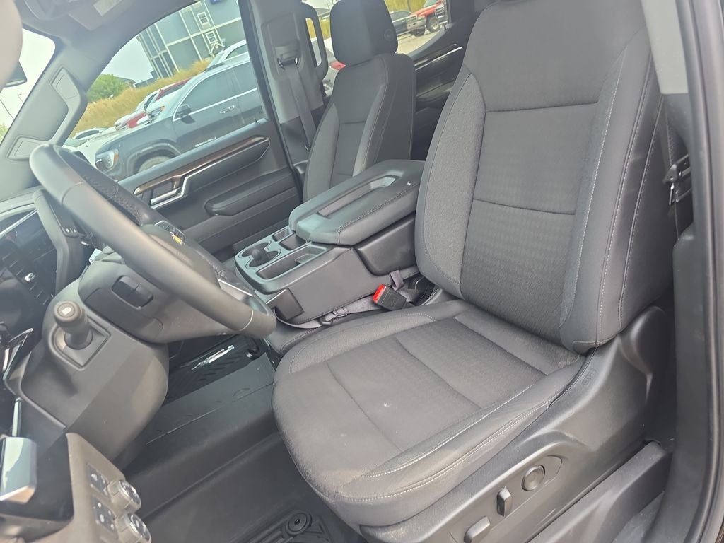 2024 Chevrolet Silverado 1500 LT LT1