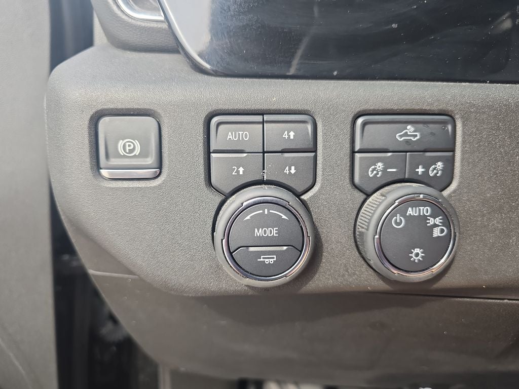 2024 Chevrolet Silverado 1500 LT LT1