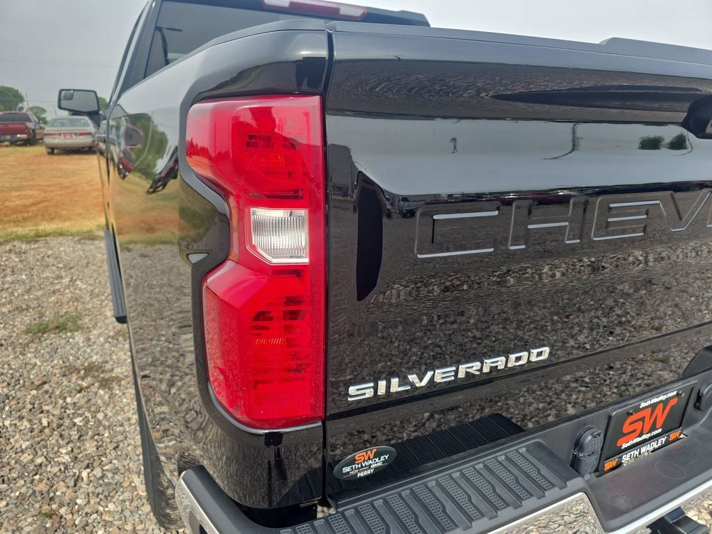 2024 Chevrolet Silverado 1500 LT LT1