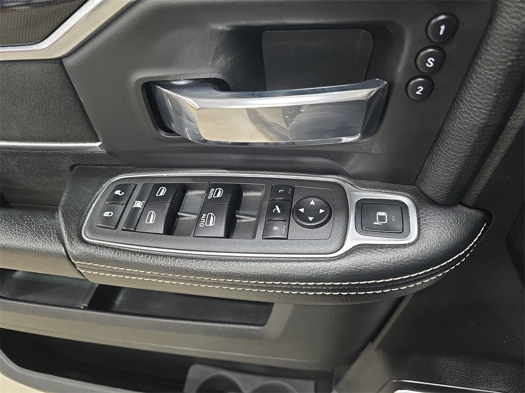 2022 RAM 2500 Laramie Night Edition Towing tech pac