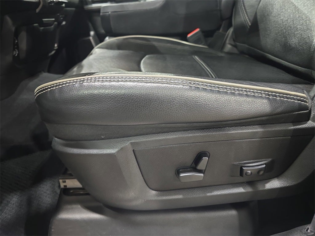 2022 RAM 2500 Laramie Night Edition Towing tech pac