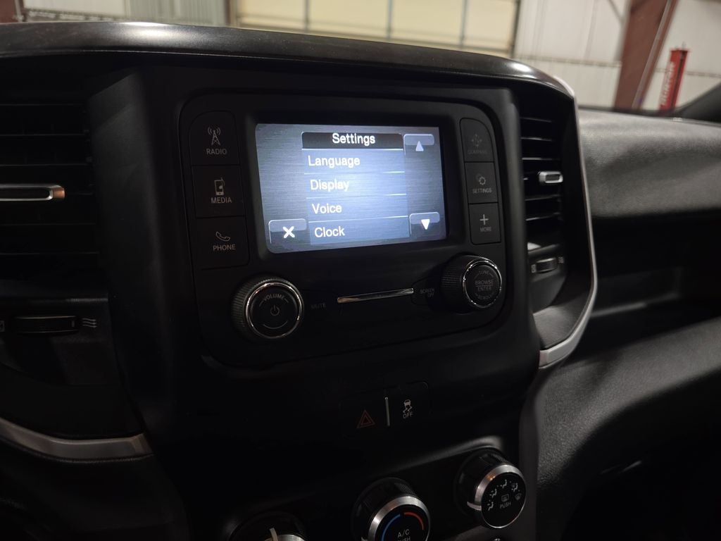 2024 RAM 3500 SLT Flat Bed