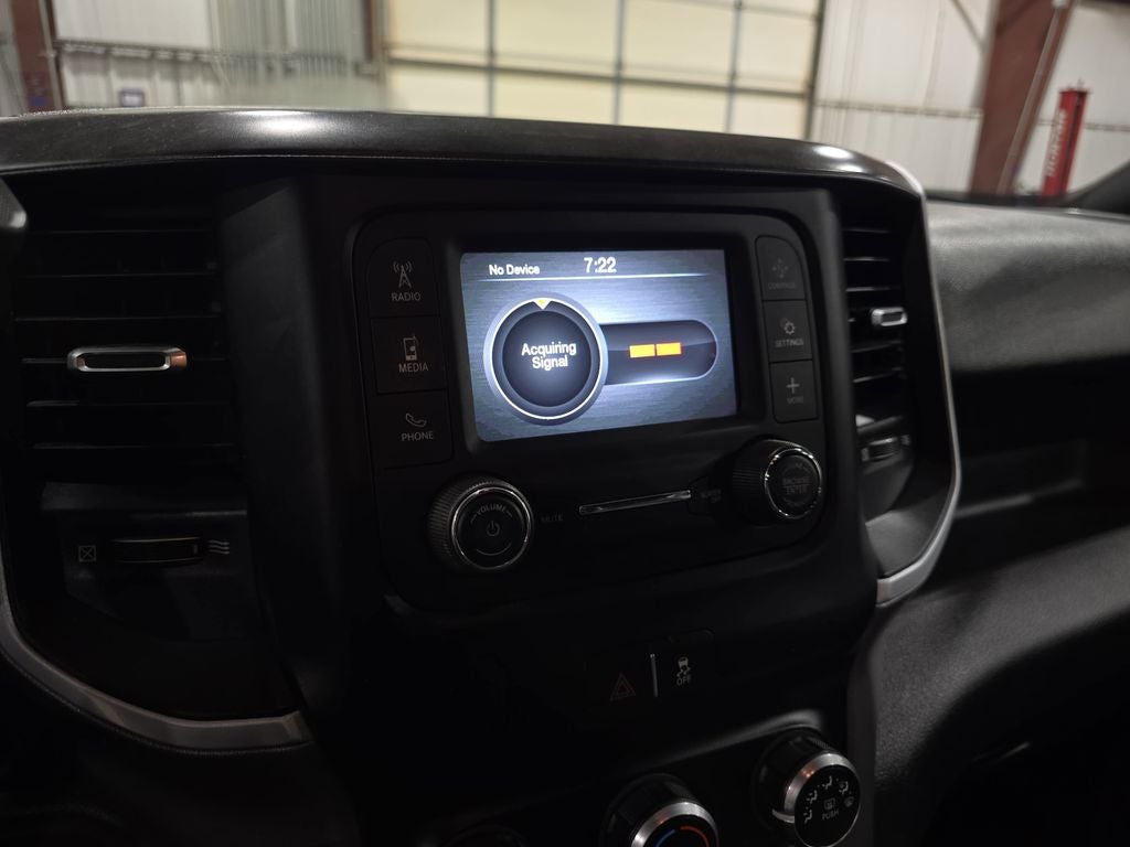 2024 RAM 3500 SLT Flat Bed