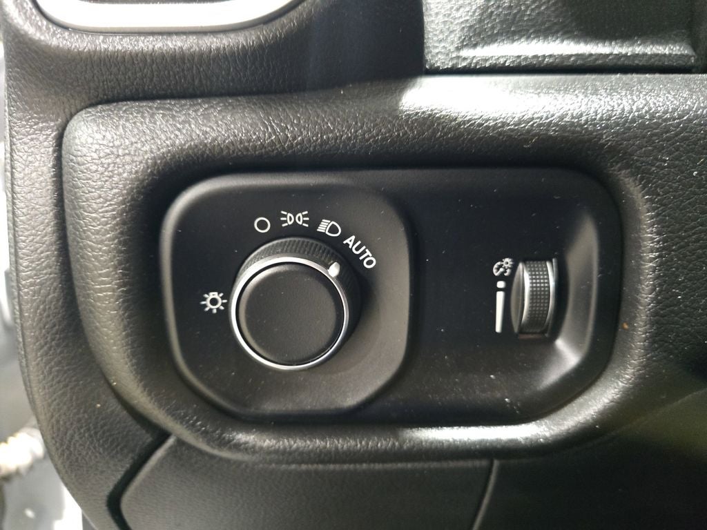 2024 RAM 3500 SLT Flat Bed