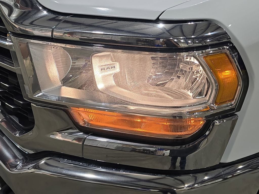 2024 RAM 3500 SLT Flat Bed