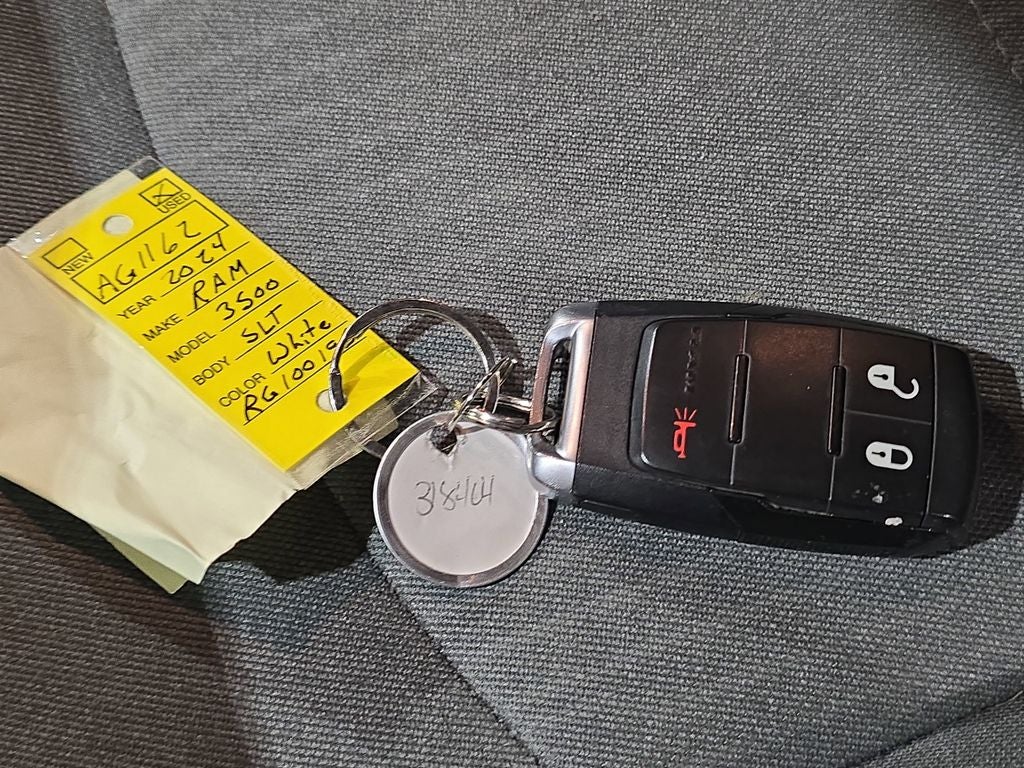 2024 RAM 3500 SLT Flat Bed