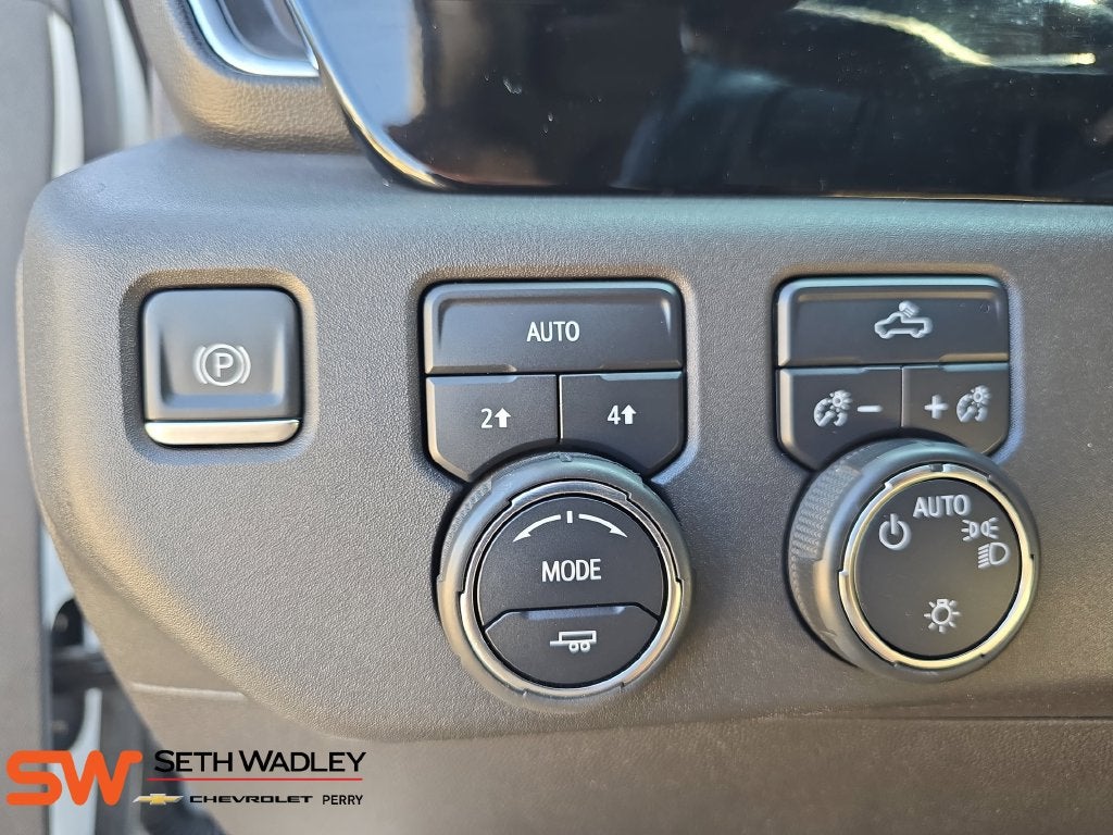 2024 Chevrolet Silverado 1500 LT LT1