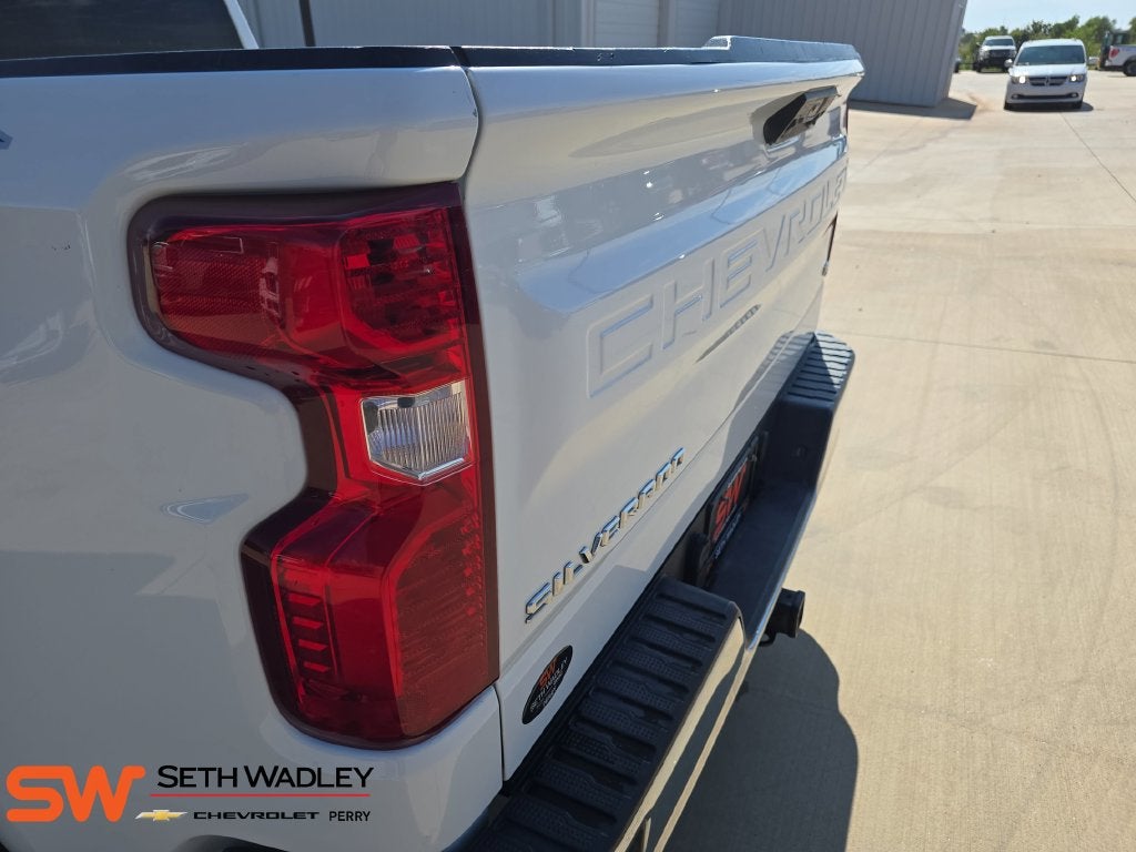 2024 Chevrolet Silverado 1500 LT LT1