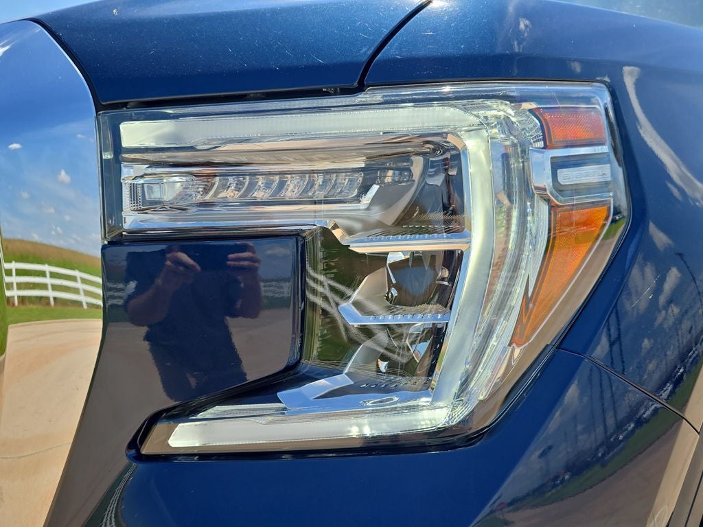 2021 GMC Sierra 1500 Denali CUSTOME 9 INCH LIFTWITH 26 INCH AMERICAN FORCES