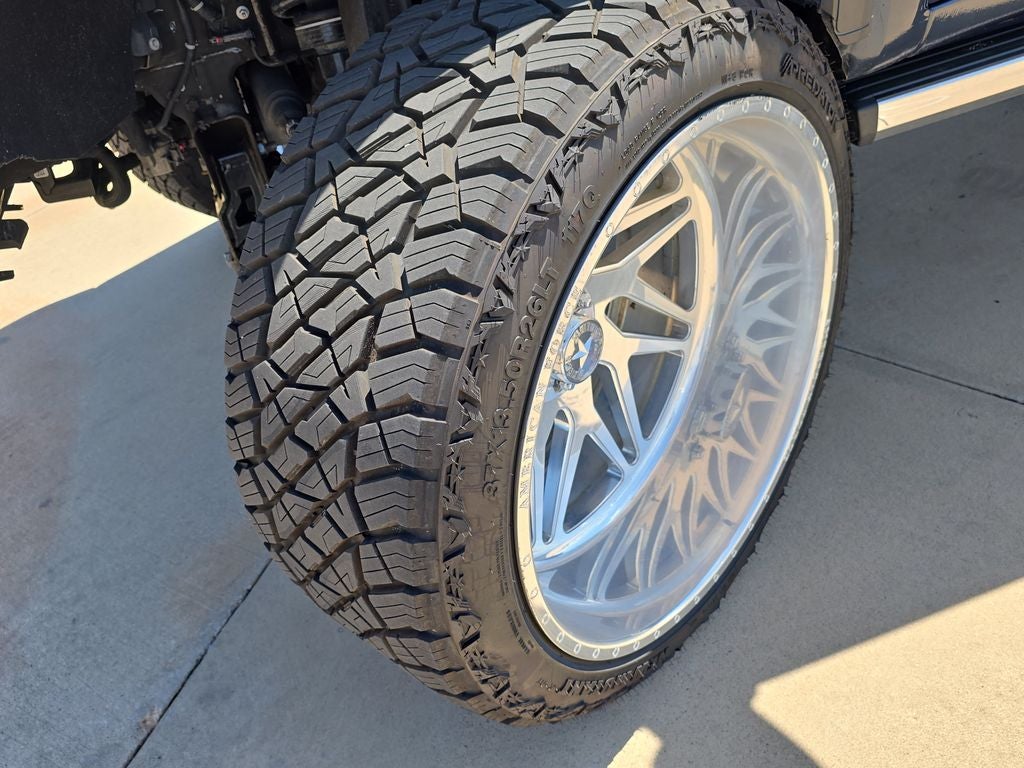 2021 GMC Sierra 1500 Denali CUSTOME 9 INCH LIFTWITH 26 INCH AMERICAN FORCES