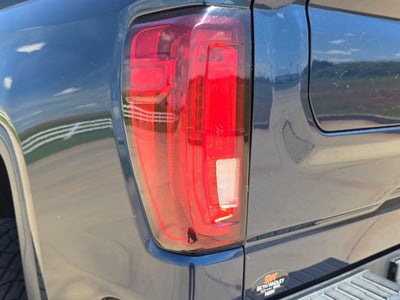 2021 GMC Sierra 1500 Denali CUSTOME 9 INCH LIFTWITH 26 INCH AMERICAN FORCES