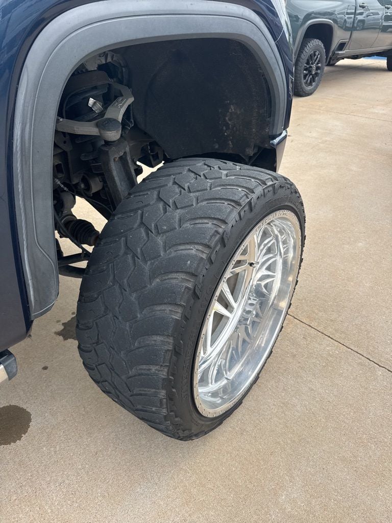 2021 GMC Sierra 1500 Denali CUSTOME 9 INCH LIFTWITH 26 INCH AMERICAN FORCES