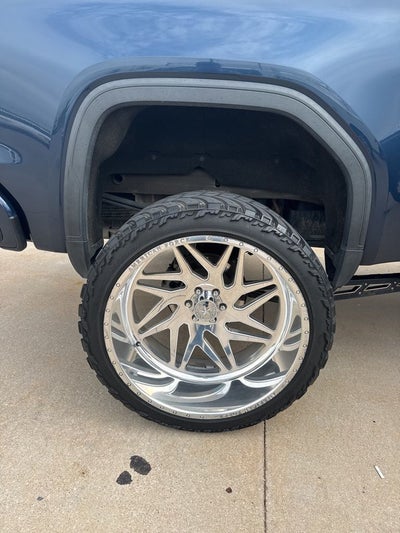 2021 GMC Sierra 1500 Denali CUSTOME 9 INCH LIFTWITH 26 INCH AMERICAN FORCES