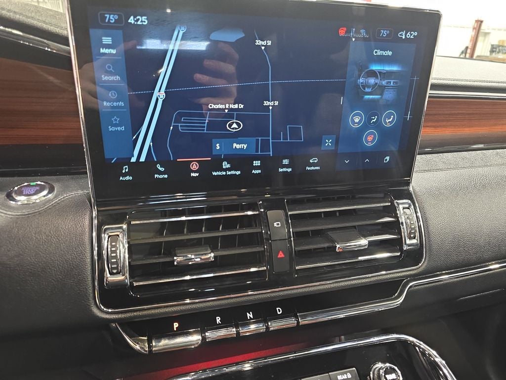 2024 Lincoln Navigator Premiere