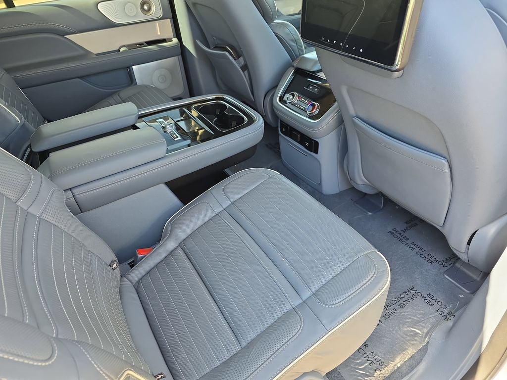 2021 Lincoln Navigator Black Label CHROMA CRYSTAL BLUE PREMIUM
