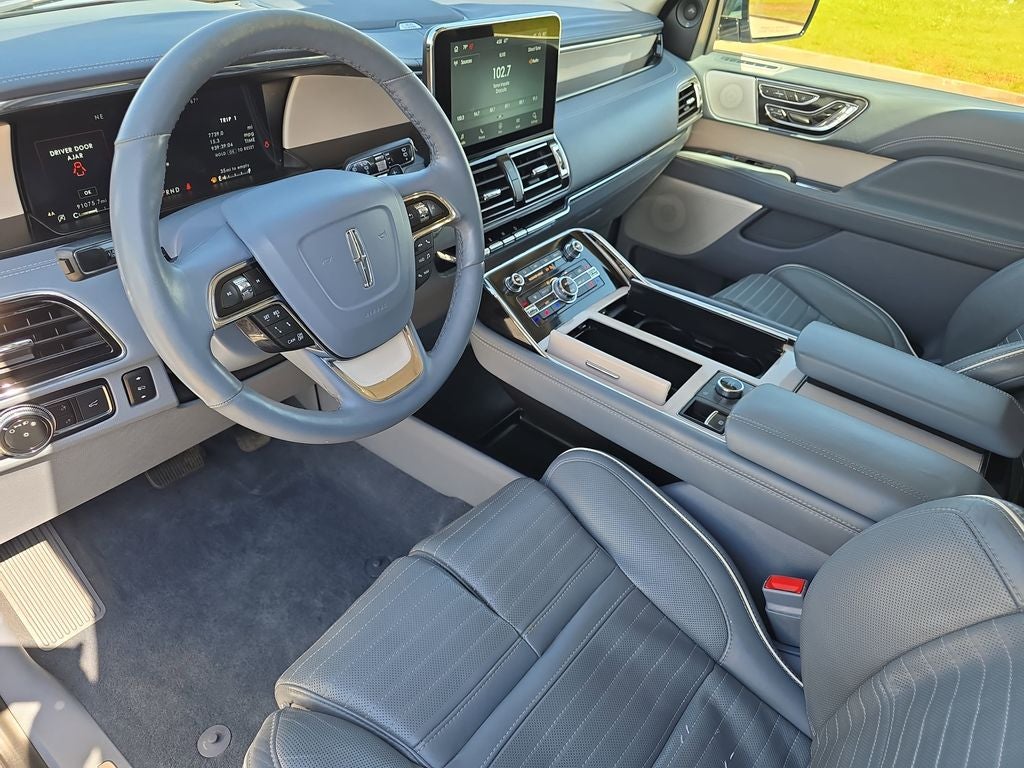 2021 Lincoln Navigator Black Label CHROMA CRYSTAL BLUE PREMIUM