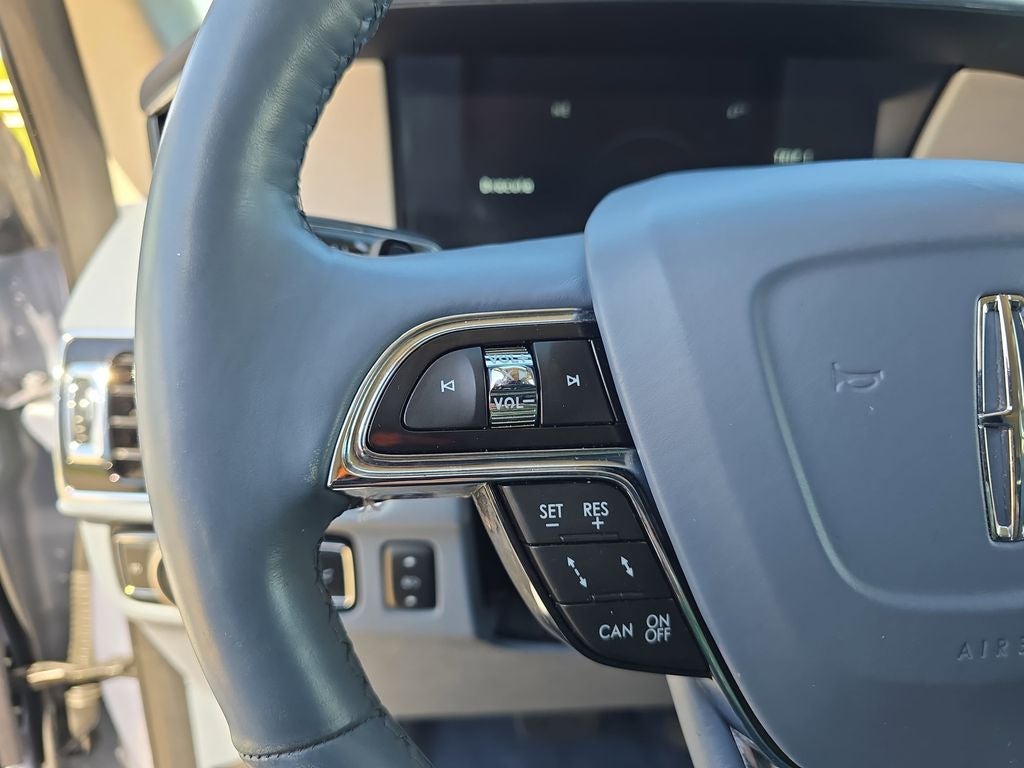 2021 Lincoln Navigator Black Label CHROMA CRYSTAL BLUE PREMIUM