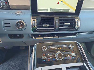 2021 Lincoln Navigator Black Label CHROMA CRYSTAL BLUE PREMIUM