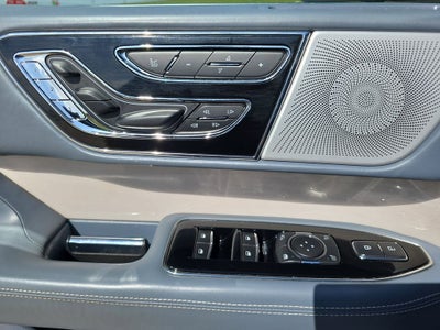 2021 Lincoln Navigator Black Label CHROMA CRYSTAL BLUE PREMIUM
