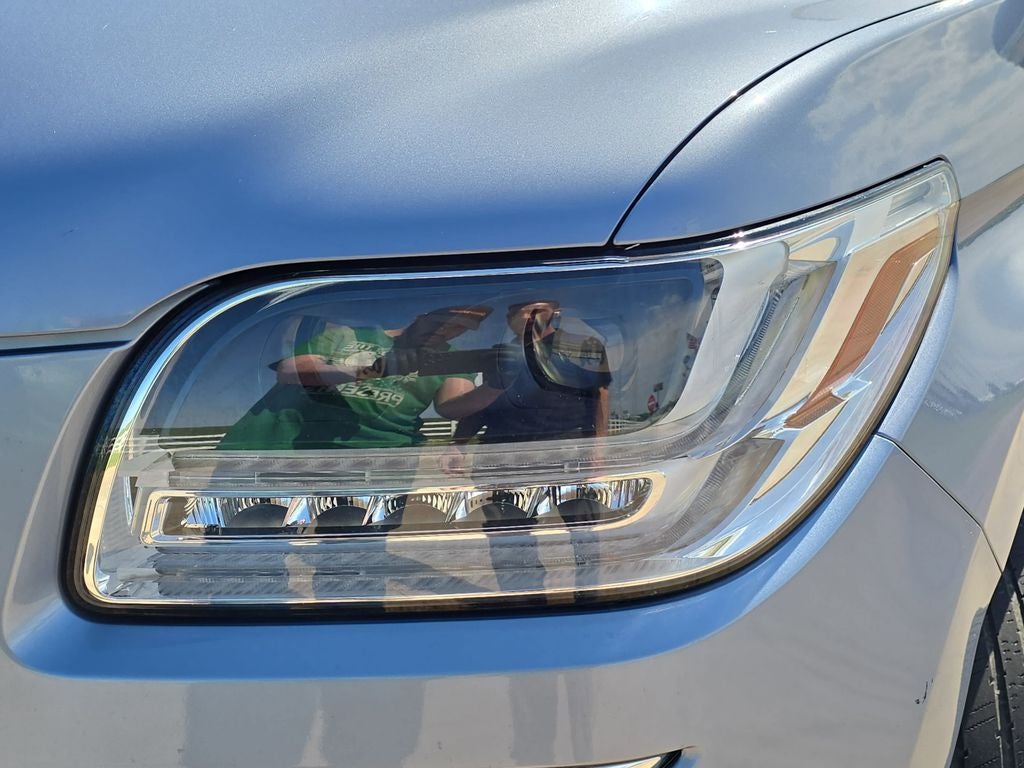 2021 Lincoln Navigator Black Label CHROMA CRYSTAL BLUE PREMIUM