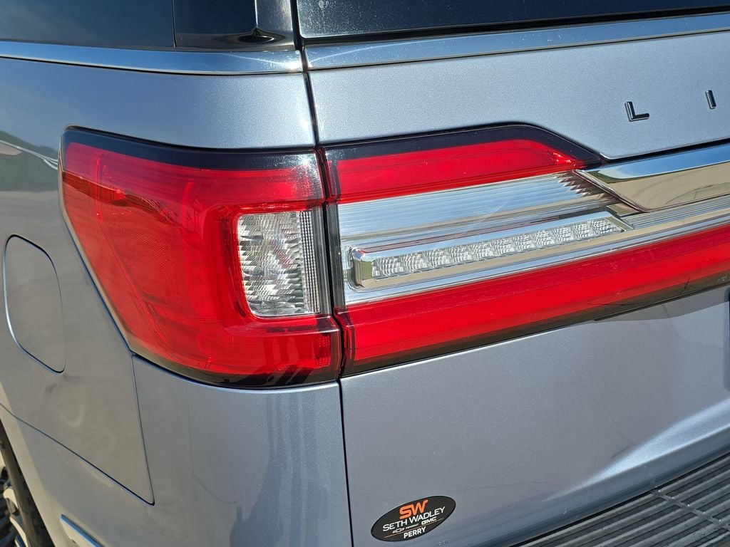 2021 Lincoln Navigator Black Label CHROMA CRYSTAL BLUE PREMIUM